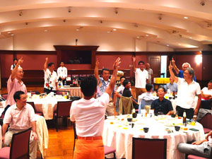 椿山荘宿泊券をめぐるジャンケン大会