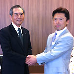 日機装代表取締役社長甲斐敏彦様